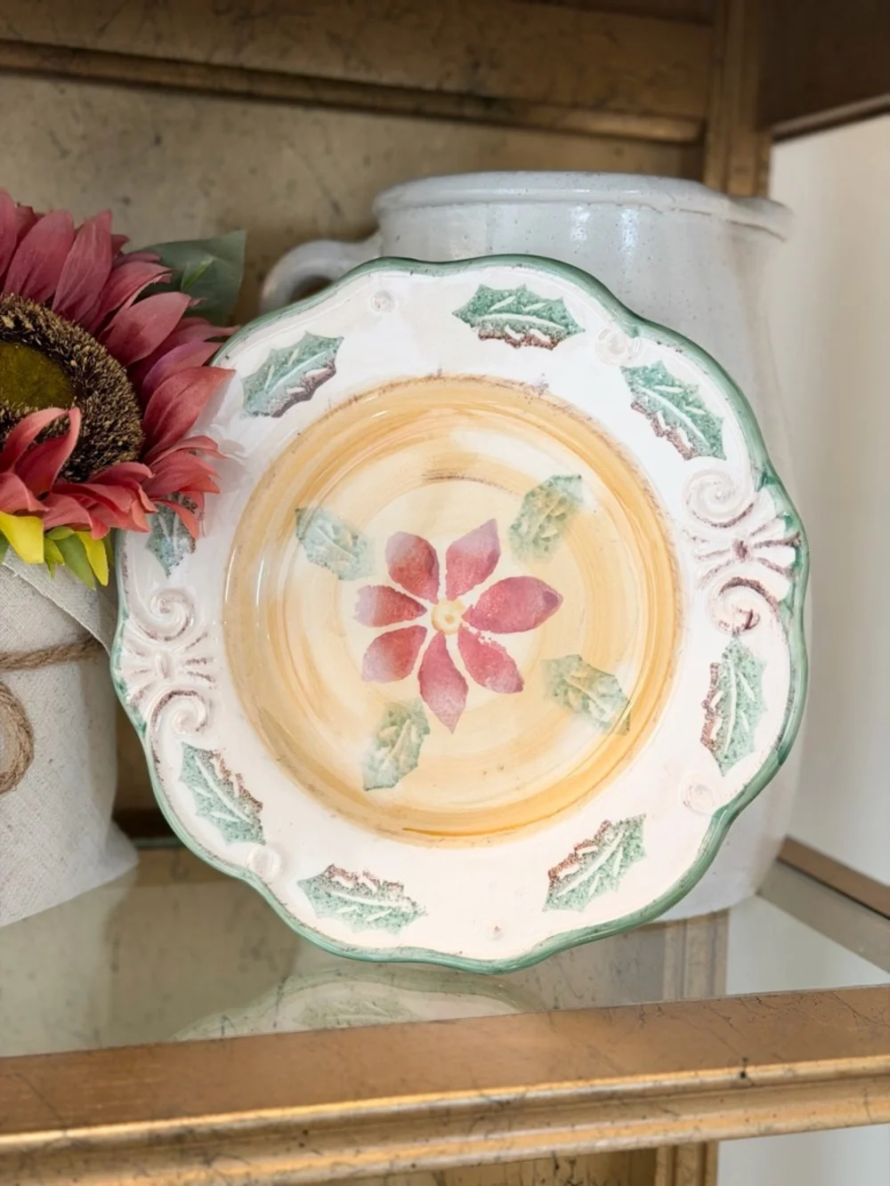 Royal Norfolk Scalloped Edge Rustic Holiday Plate. Poinsettia | Holiday | 8.5”